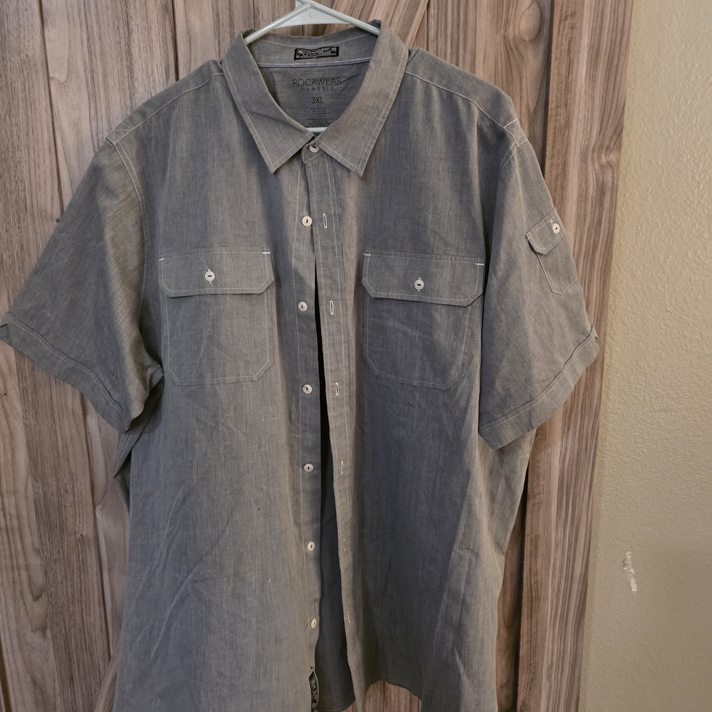 Y2k Rocawear Men's Gray Short Sleeve Shirt